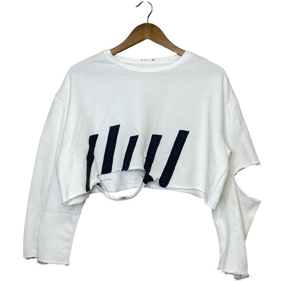Wren And Glory Distressed Handpainted Crewneck size small - Picture 1 of 10